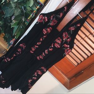 🥀 new AE floral halter top romper 🥀